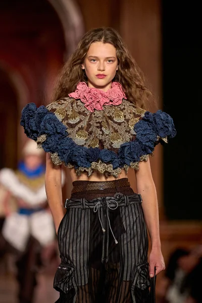 Look 155